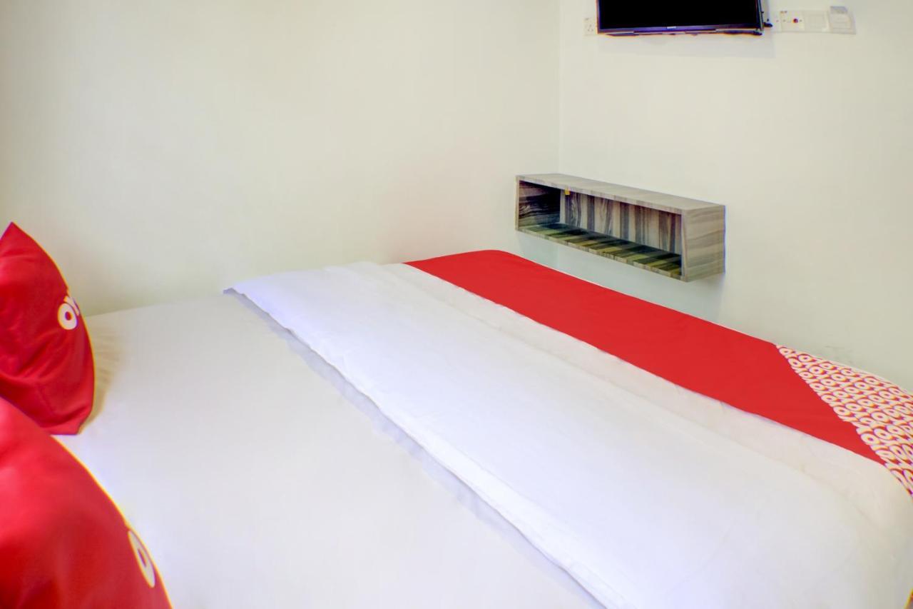 Oyo 90028 Ragula Hotel Johor Bahru Exterior photo